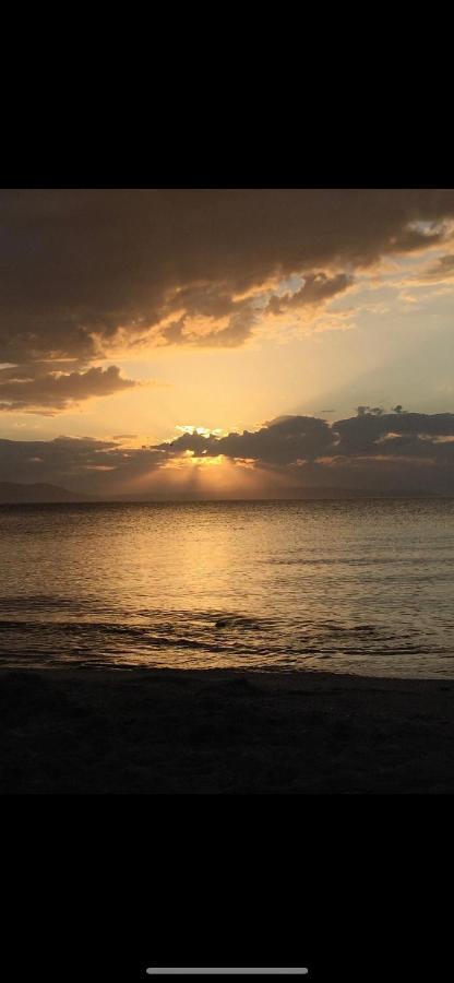 Villa Sul Mare Chalkida Bagian luar foto