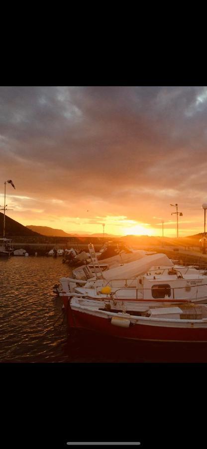 Villa Sul Mare Chalkida Bagian luar foto